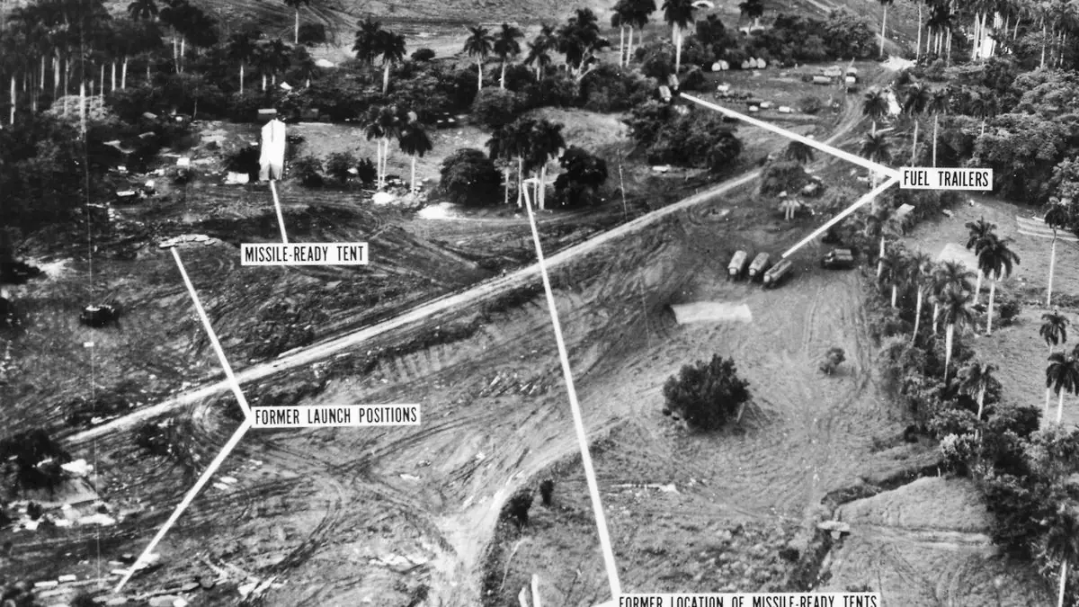 Аэрофотоснимок ракетной позиции на Кубе во время Карибского кризиса 1962