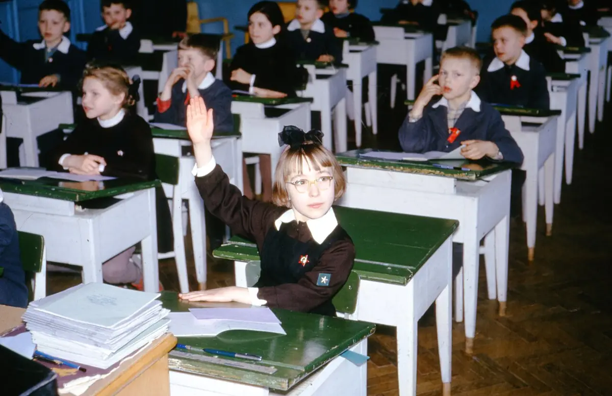 Советские школьники. 1964
