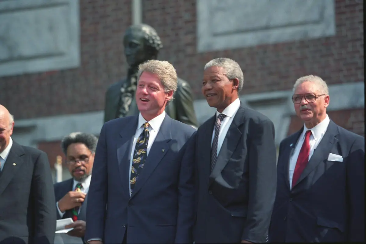 Мандела и Президент США Билл Клинтон в 1993 году