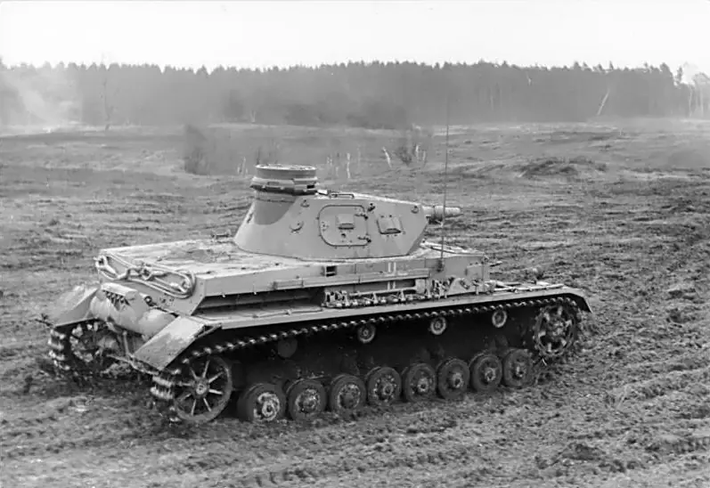 Танк PzKpfw IV. Март 1940