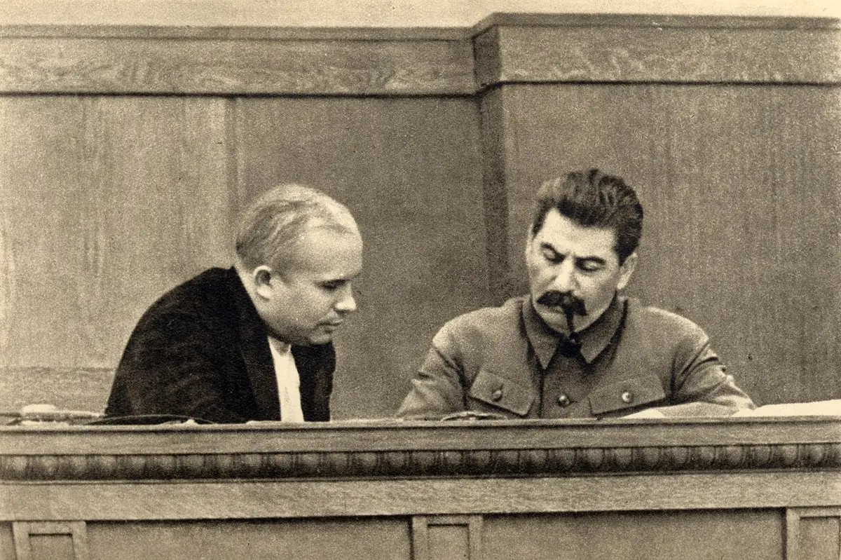 Сталин и Хрущёв в президиуме сессии ЦИК СССР. Январь 1936