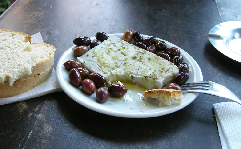Мезе — простая греческая закуска