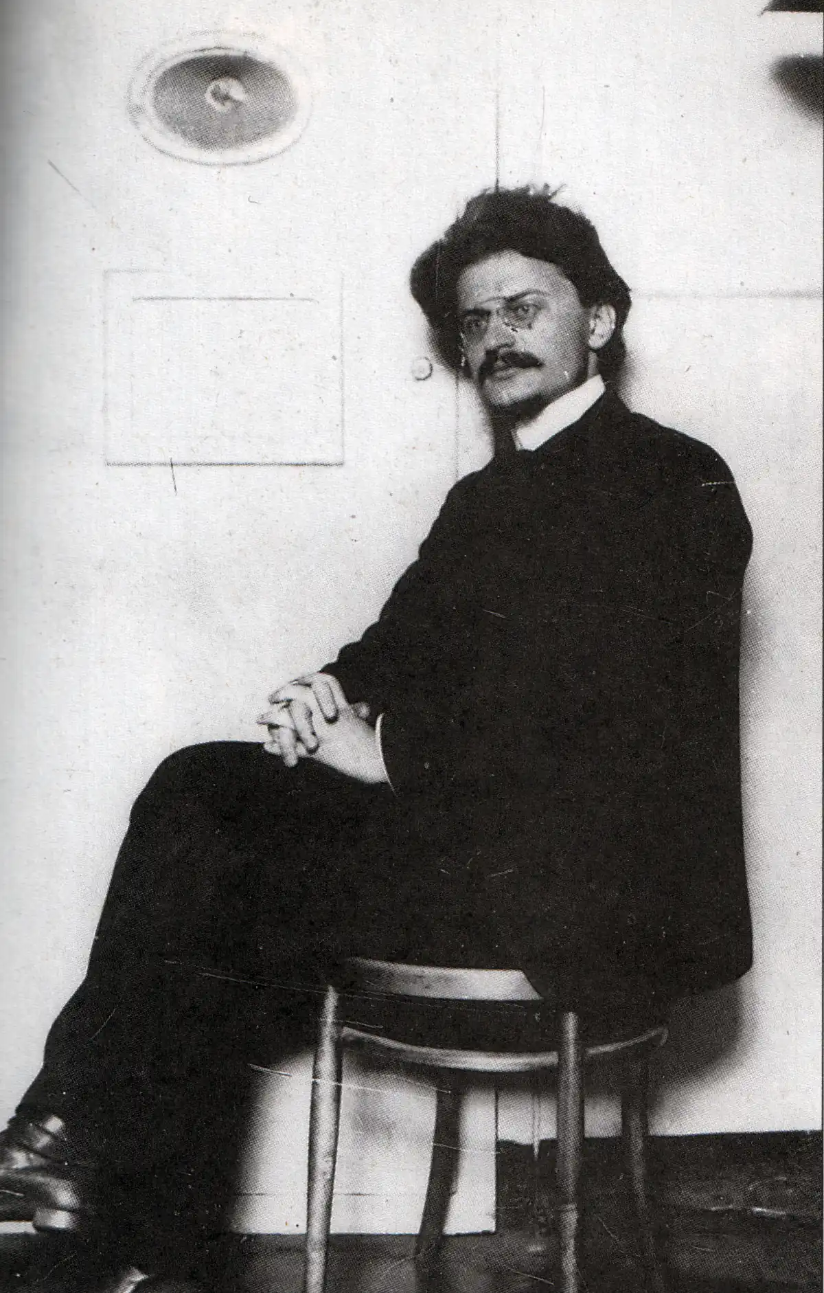 Арестованный Лев Троцкий в Петропавловской крепости, 1906 год
