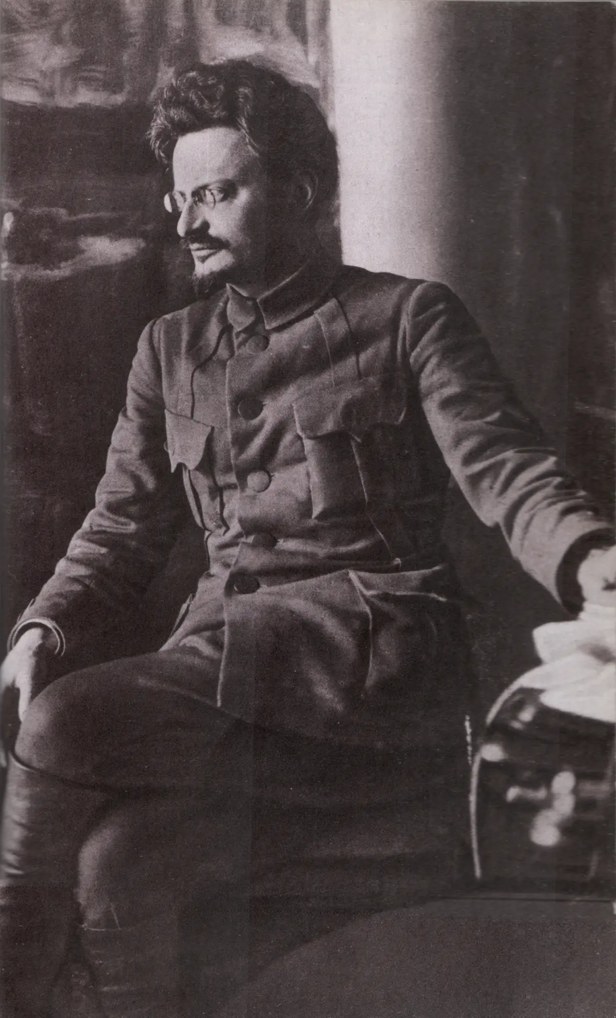 Лев Троцкий в 1920 году