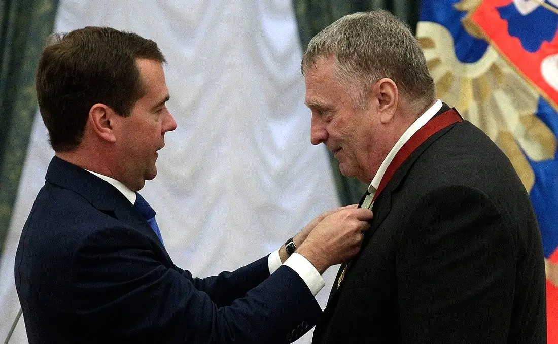 Награждение за заслуги в законотворческой деятельности и развитии российского парламентаризма. 2011 год